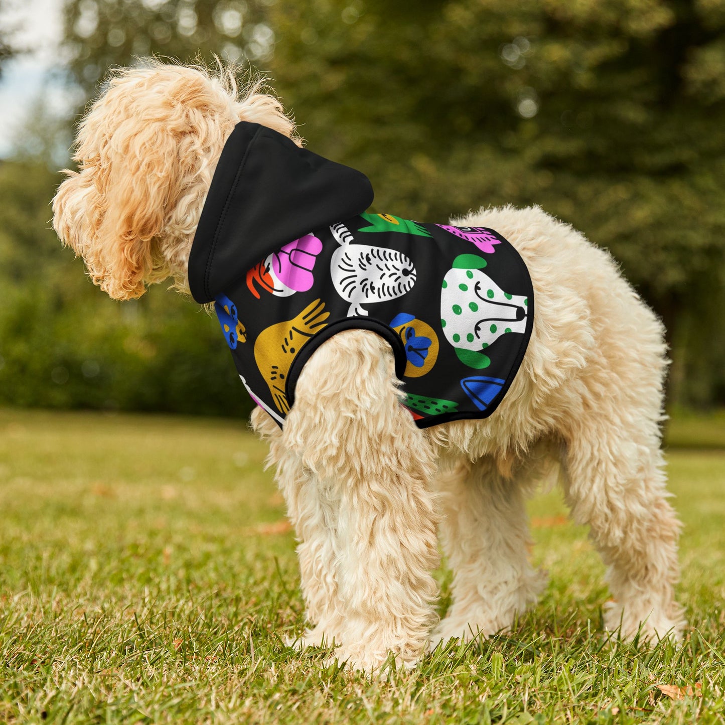 Sudadera con capucha para mascotas de la UM