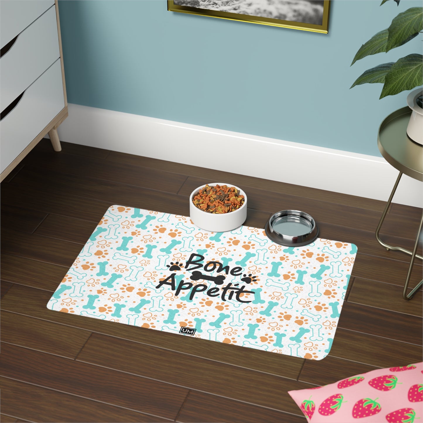 UM Pet Food Mat (12x18)