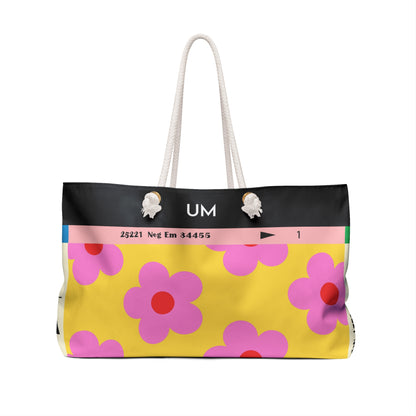 Bolso de fin de semana con estampado floral llamativo